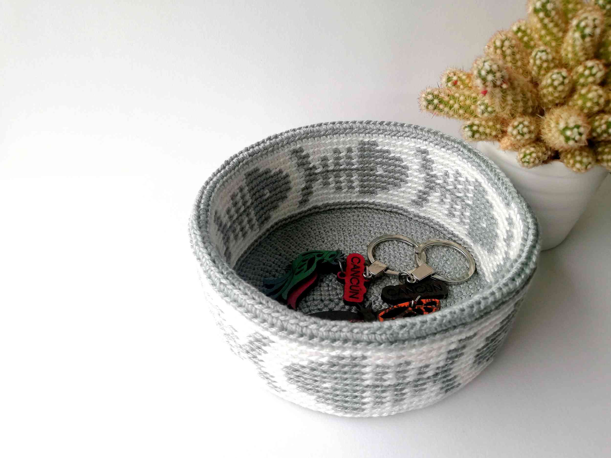 Canasta en crochet tapestry Huesitos de pescado